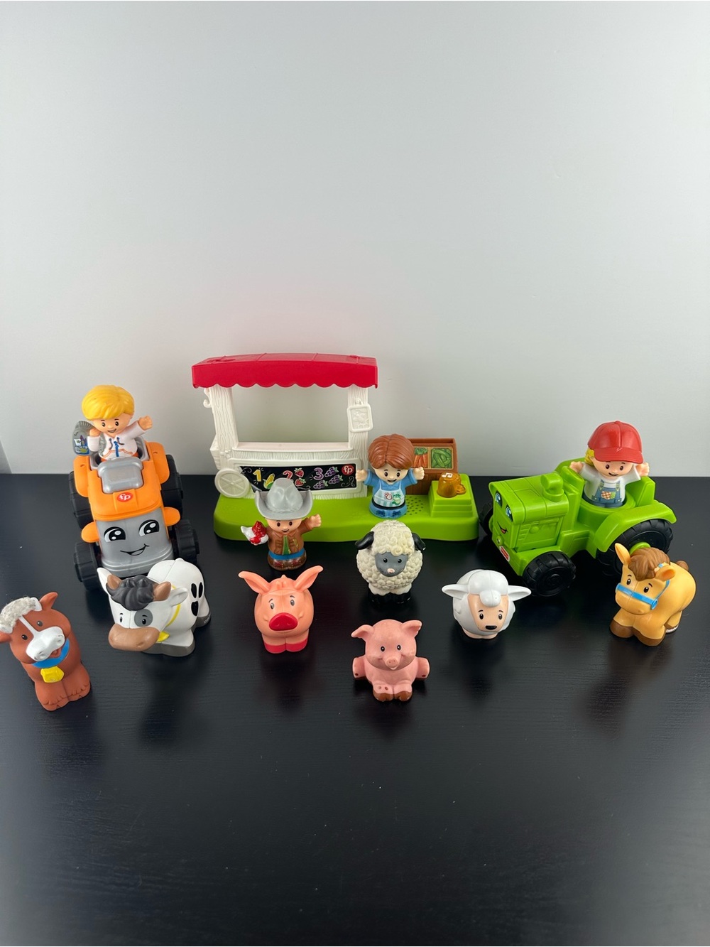 Fisher Price Little People Farm Playset with Red White Market Stall & Tractors